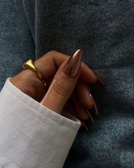 Nail Inspo For Fall 2023, Autumn 23 Nail Trends, Nails 2023 Trends Autumn Almond, October Nail Inspo 2023, Nails Trend 2023 Autumn, Trendy Nails 2023 Autumn, Nails Trend Fall 2023, Nails End Of Summer Colors, Gel Nails Autumn 2023