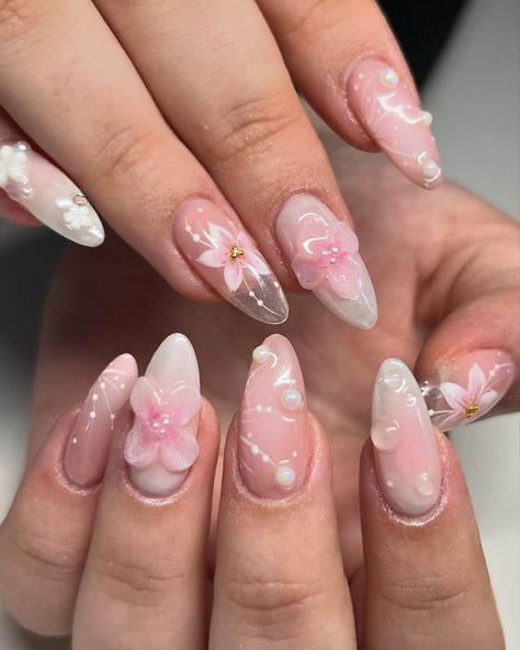 Pink flora 🌸 ✧ : *✧ ib @clawsbyizui :* ✧ *✧: #gelnails #nailinspo #nailinspiration #nailart #naildesigns #nailartinspo #nailsoftheday #gelx #gelxnails #apresgelx #handpaintednails Polygel Flower Nails, Pink Prom Nails Almond, Flower Themed Nails, Flower Prom Nails, Nails Ideas Flowers, Debut Nails, Vietnam Nails, Flower Almond Nails, Nails With Flower Design