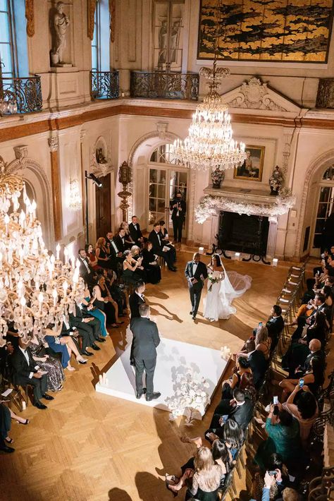 A Gilded Age-Inspired Wedding in Washington, D.C. Gilded Age Wedding Theme, Gilded Glamour Wedding, Gilded Age Wedding, Midsummer Nights Dream Party, Hollywood Glam Wedding, Neutral Wedding Colors, Iconic Weddings, Modern Wedding Inspiration, Gilded Age