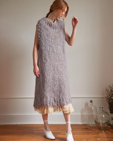 LOOPY MANGO® 루피망고 (@loopymango) • Instagram-billeder og -videoer Sleeveless Dress Pattern, Mohair Dress, Loopy Mango, Hand Knitted Dress, Long Dress Patterns, Modern Knitting, Knitting Needles Sizes, Circular Knitting Needles, Circular Knitting