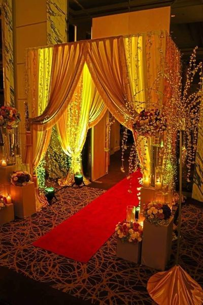 Photo By Momento Events Pvt Ltd - Decorators Egyptian Prom, Arabian Nights Prom, Middle Eastern Wedding, Arabian Nights Theme, Arabian Nights Party, Egyptian Party, Egyptian Wedding, Eastern Wedding, Moroccan Party