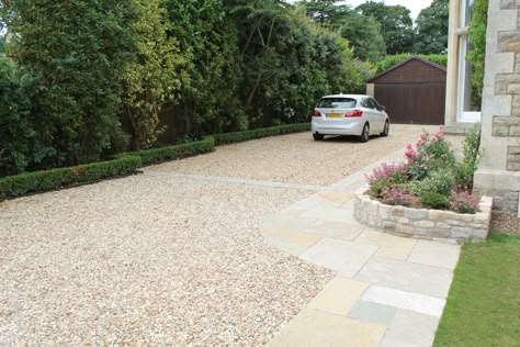 Front Yard Gravel Driveway, White Pebble Driveway Ideas, Small Gravel Driveway Ideas, Fence Driveway Entrance, Long Gravel Driveway, Resin Driveway Ideas, Driveway Fencing, Gravel Driveway Ideas, Pebble Driveway