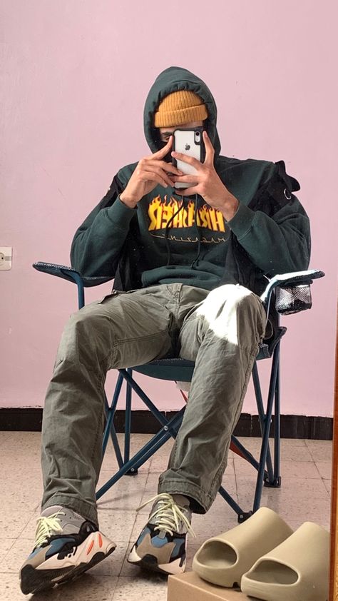 #thrasher #cargo #yeezy Thrasher Aesthetic, Thrasher Outfit, Thrasher Hoodie, Supreme Shoes, Yeezy Fashion, Hoodie Outfit Men, Yeezy Outfit, 90s Fashion Men, Guy Fits