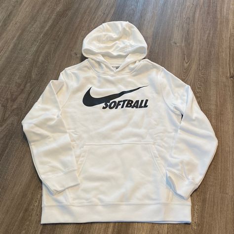 Brand New With Tags Nike Softball Hoodie In White Size Large Never Worn. Layer Up For Chilly Weather While Repping Your Favorite Sport In This Nike Hoodie. It Has A "Softball" Graphic Front And Center On Our Incredibly Soft Club Fleece That Helps Keep You Warm And Comfortable. Softball Sweatshirt, Jordan Sweatshirt, Nike Original, Nike Pullover Hoodie, Jordans Girls, Nike Pullover, Nike Tech Fleece, Boys Sweatshirts, Boys Nike