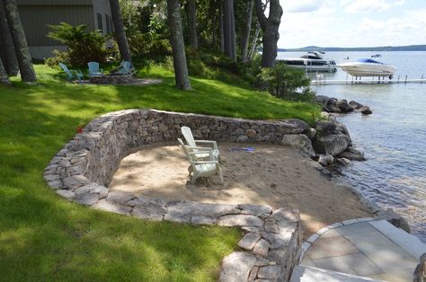 Lakefront Backyard Ideas, Lakeside Landscaping Ideas, Build Pond, Lakeside Landscaping, Lake Landscaping, Lakeside Garden, Lake Cabin Decor, Lakeside Beach, Lake Dock