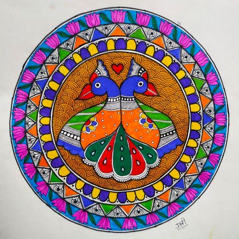 Madhubani Painting On Round Canvas, Circular Madhubani Painting, Madhubani Painting On Plate, Round Madhubani Art, Aalekhan Drawing, Kalamkari Peacock, Circular Paintings, Sari Draping, Sequence Art