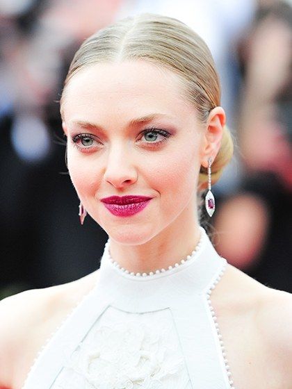 Middle Part Updo, Colored Lipstick, Neutral Glam, Ballet Hairstyles, Plum Lipstick, Allentown Pennsylvania, Met Gala Red Carpet, Medium Bob Hairstyles, Minimalist Beauty