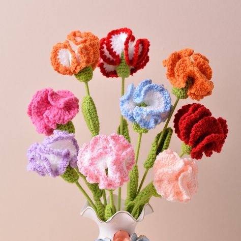 Bouquet Carnation, Bouquet Crochet, Carnation Bouquet, Stem Flowers, Presents Birthday, Handmade Bouquets, Crochet Bouquet, Holiday Presents, Artificial Bouquet