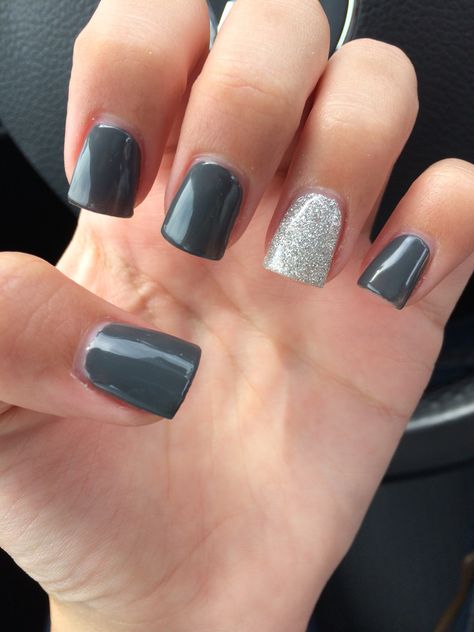 Beautiful charcoal grey manicure with silver glitter accent nail!! This is absolutely stunning! I did something similar, but with a lighter grey polish, and I added clear nail gems near the cuticles. I TOTALLY think grey is the new black!! This is so chic!!! Charcoal Nails, Nails Acrylic Square, Grey Acrylic Nails, Glitter Accent Nails, Winter Nails Acrylic, Homecoming Nails Acrylic, Nail Bed, Nails Square, Short Square Acrylic Nails