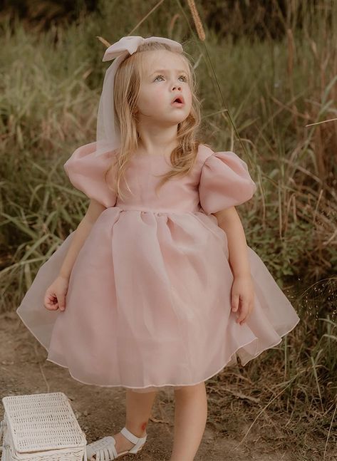 A-Line Scoop Neck Short Sleeves Organza Flower Girl Dresses With Bow(s) Dresses With Bow, Organza Flower Girl Dress, Organza Skirt, Tulle Bows, Organza Flowers, Sweet Dress, Flower Girls, Knee Length Skirt