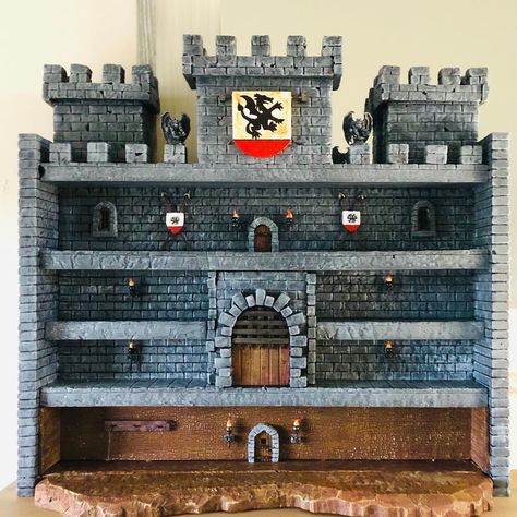 Dnd Storage Ideas, Dungeons And Dragons Miniatures Diy, Dnd Display Shelf, Dnd Storage, Dnd Display, Dnd Mini Display, Warhammer Display Shelf, Dnd Warhammer, Dnd Miniatures Display