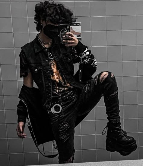 Emo Aesthetic Outfit Male, Cool Emo Outfits Male, Male Goth Outfits Aesthetic, Black Alt Outfits Men, Punk Outfits For Men, Transmasc Goth Outfits, Mens Punk Style, Alt Goth Outfits Male, Punk Outfits Ideas