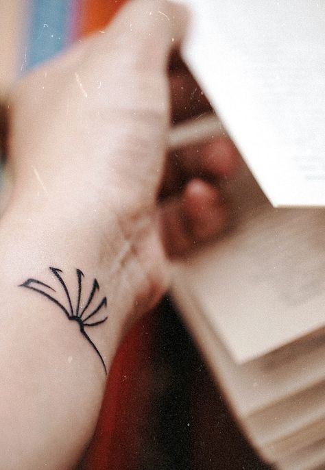 Book tattoos, bookish, books, inked girls, vintage look, tattoo idea, minimalist tattoo Minimalist Book Tattoo, Look Tattoo, Writer Tattoo, Book Tattoos, Piercing Inspiration, Fashion Tattoos, Bookish Tattoos, Minimalist Book, Arm Tats