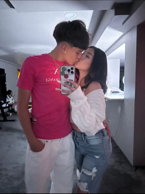 Y2k Cybercore, Couple Goals Teenagers Pictures, Cute Couple Outfits, Couple Goals Teenagers, Cute Relationship Photos, Cute Couple Poses, Cute Couples Photos, Cute Couple Selfies