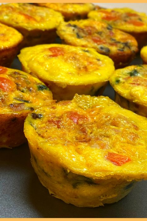 Easy Mini Quiche No Crust Mini Quiche No Crust, Quiche No Crust, Easy Mini Quiche, No Crust Quiche, Sausage Quiche Recipes, Breakfasts On The Go, Mini Breakfast Quiche, Quiche Bites, Quiche Recipes Crustless