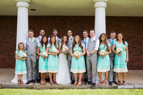 Jill + Derick wedding party Jessa Duggar Wedding Dress, Jinger Duggar Wedding, Jessa Duggar Wedding, Joy Anna Duggar, Choose Wedding Dress, Duggar Girls, Jill Duggar, Duggar Wedding, 19 Kids And Counting