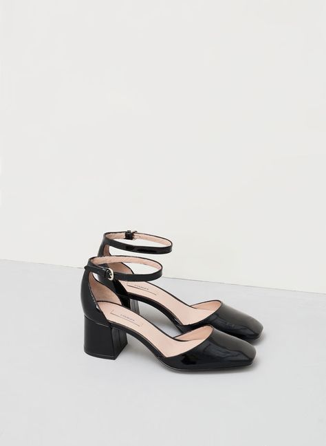 Ankle Strap Heels Outfit, Medium Heel Shoes, Soft Accessories, Manga Clothes, Massimo Dutti Women, Trendy Heels, Fantastic Shoes, Mid Heel Shoes, Ankle Strap Shoes