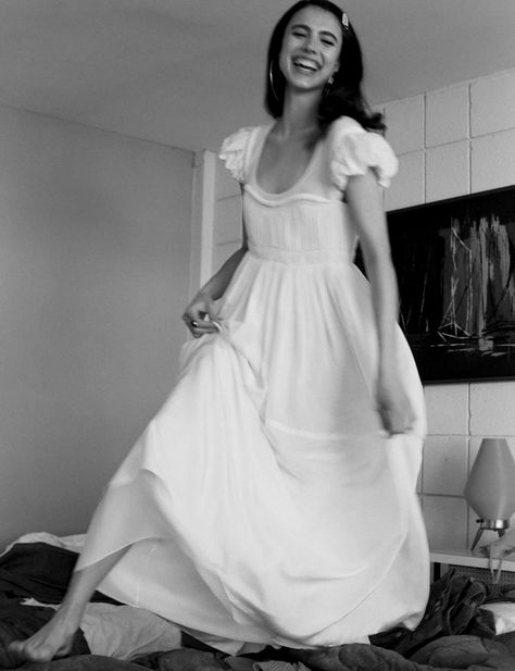 margaret qualley dancing in a white dress | acs Margaret Qualley, Dolce Gabbana Jacket, Marc Jacobs Dress, Dream Party, Chloe Dress, Quentin Tarantino, Once Upon A Time, In Hollywood, Lana Del Rey