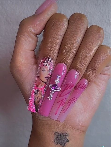 Niki Minaj Nails, Nicki Minaj Outfit Ideas Concert, Nicki Inspired Nails, Pink Friday 2 Nails, Pink Friday Nicki Minaj Nails, Gag City Nails, Nicki Minaj Nails Design, Nicki Minaj Pf2 Tour, Nicki Minaj Inspired Nails