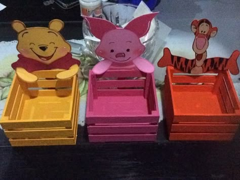 Nursery Ideas Winnie The Pooh, Pink Winnie The Pooh Baby Shower Ideas, Winnie Phoo, Baby Shower Winnie The Pooh, Pooh Bebe, Baby Nursery Ideas, Winnie The Pooh Themes, Winnie The Pooh Nursery, Baby Boy 1st Birthday Party