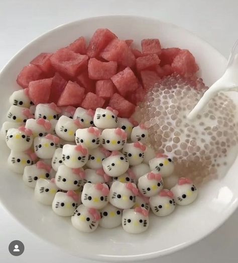 Hello Kitty Food, Desain Pantry, Kawaii Cooking, Cute Snacks, God Mat, Easy Snack Recipes, Yummy Comfort Food, Sweet Snacks Recipes, Delicious Snacks Recipes