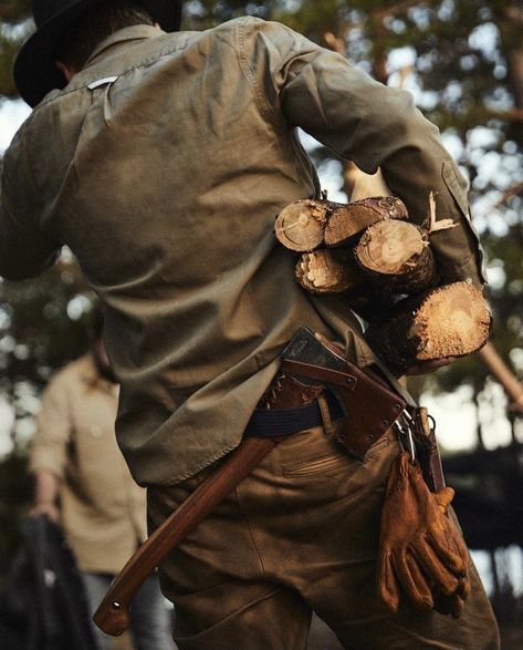 Lumberjack Aesthetic, Mens Outdoor Style, Outdoorsmen Style, Farmer Outfit, Lumberjack Style, Cowboy Aesthetic, Forest Cabin, Rugged Men, Dream Lover