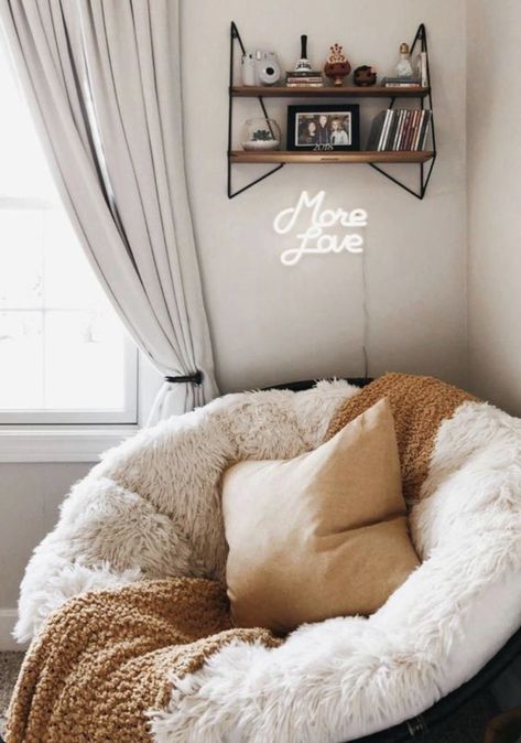 #decorideas #cozy #readingcorner #decorating #boho #bedroom Bedroom Nook, Bedroom Corner, Casa Vintage, Cute Bedroom Decor, Redecorate Bedroom, Cozy Room Decor, In The Corner, Diy Interior, Cute Room Decor