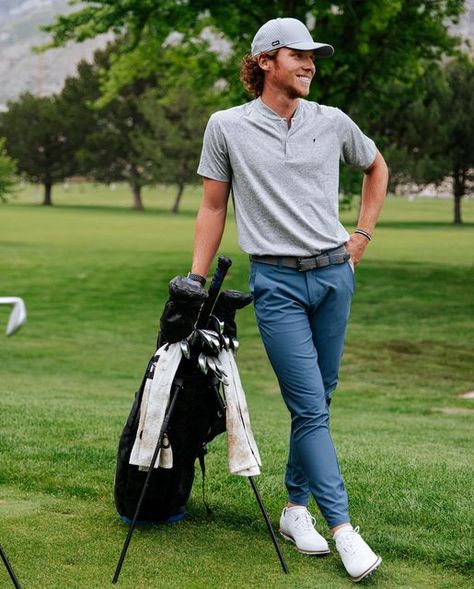 Golf Style Men, Golf Joggers, Stylish Men Summer, Golf Fashion Men, Mens Golf Fashion, Street Work, Estilo Hipster, Golf Style, Summer Golf