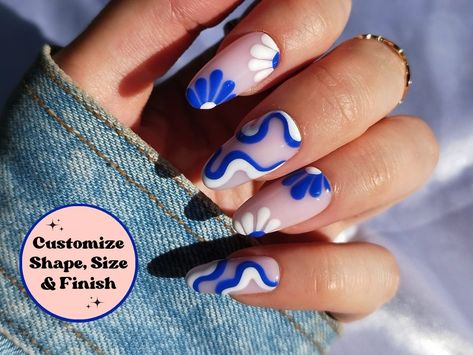 Flower French Tip, Press On Nails Blue, Retro Nails, May Nails, Nails Blue, Cute Gel Nails, Manicure Y Pedicure, Fire Nails, Dream Nails