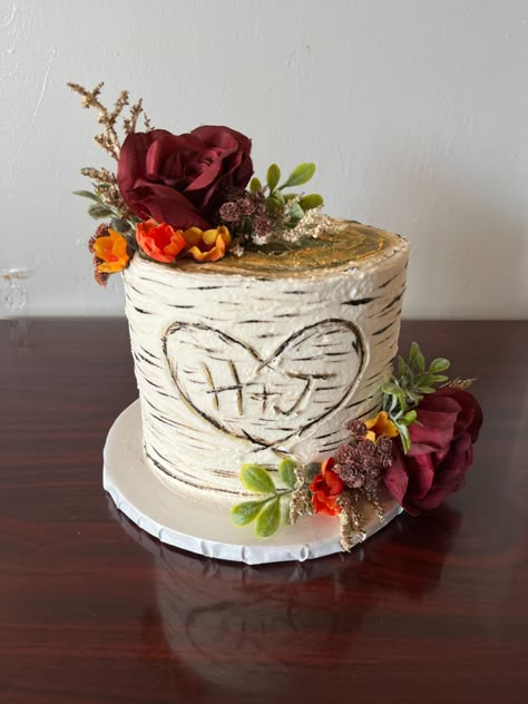 One Layer Wedding Cake Rustic, Rustic Wedding Cake One Tier, Birch Bark Wedding Cake, The Hunt Is Over Cake, One Teir Wedding Cake, Small Fall Wedding Cakes, Wedding Cake Outdoor, Western Cake Ideas, Wedding Cake Fall Flowers