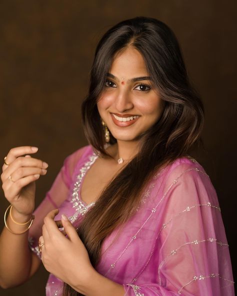 Pranavi Manukonda, Face Images, Actress Photos, Actresses, Actors, Models, Beauty, Quick Saves