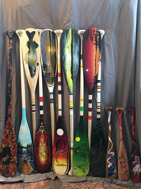 Canoe Paddle Art, Painted Oars, Painted Paddles, Sign Painting Lettering, Beach Art Painting, Cabin Art, Canoe Paddle, Woodland Art, Surfboard Art