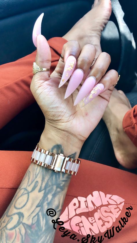 Long Curved Acrylic Nails Coffin, Rounded Stilleto Nails Long, Stilleto Nails Curved, Pink Curved Acrylic Nails, Rounded Stiletto Nails, Xxl Stiletto Nails, Curved Stiletto Nails, Braids Women, Stilleto Pinky Finger Nails