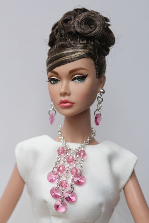 Barbie Jewerly, Barbie Diy Accessories, Accessoires Barbie, Glam Doll, Barbie Doll Clothing Patterns, Barbie Hair, Doll Jewelry, Poppy Parker Dolls, Doll Hat