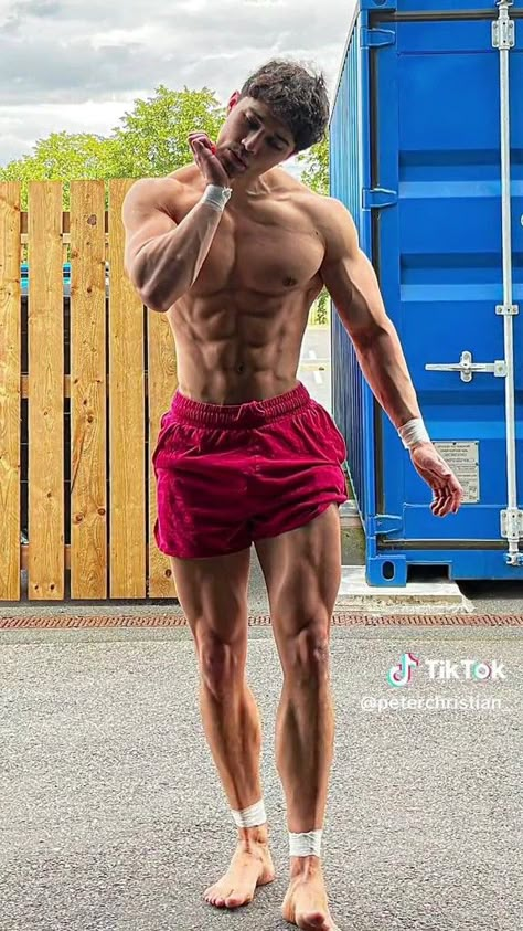 #gym #gymlife #muscleguys #pumpedup #Muscleguy #PumpedUpBody #guy #beautifulbody #Muscleguy #beefy #beefyguy #Muscleman #motivation #dicipline #hotguy #life #aesthetic #aestheticguy Gym Men Motivation, Aesthetics Bodybuilding, Fitness Studio Training, Model Training, Dream Physique, Best Physique, مرسيدس بنز, Wellness Massage, Gym Guys