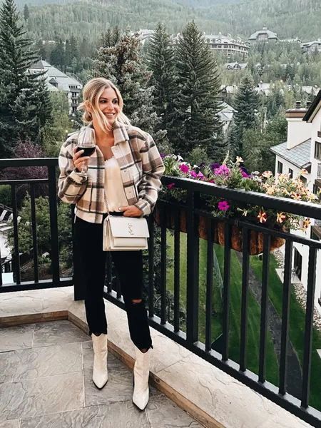 Colorado Fall Outfits, Plaid Jacket Outfit, Cropped Jacket Outfit, Fall Jackets Outfit, Shacket Outfit, Trendy Date Night Outfit, Fall Boots Outfit, Winter Outfits Cold, Dallas Fashion