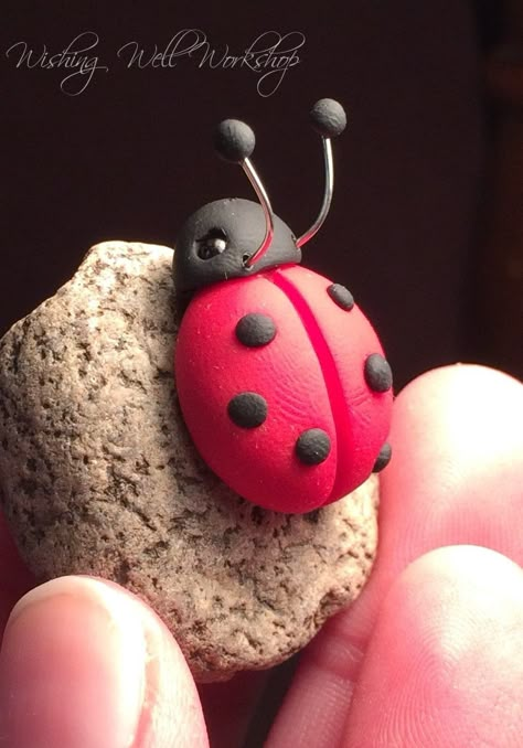 Polymer Clay Ladybug Polymer Clay Fairy Garden, Clay Fairy Garden, Polymer Clay Kunst, Diy Polymer Clay, Fairy Garden Ideas, Clay Fairy, Polymer Clay Fairy, Polymer Clay Figures, Sculpey Clay