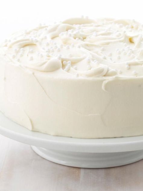 White Chocolate Frosting Recipe, Almond Layer Cake, Chocolate Frosting Recipe, White Chocolate Frosting, Cake With White Chocolate, Chocolate Frosting Recipes, Holiday Baking Recipes, Chocolate Cream Cheese, Almond Cake