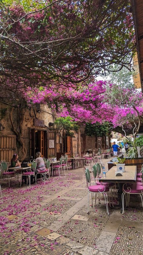 Foreign Country Aesthetic, Lebanon Wallpaper Aesthetic, Lebanese Aesthetic, Levantine Aesthetic, Lebanon Aesthetic, Lebanon Summer, Ancient Buildings Architecture, Beirut Nightlife, Lebanon Culture