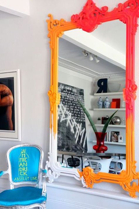 Large mirror with bright, multi-colored frame Koti Diy, Diy Mirror, A Mirror, Mirror Designs, Home Fashion, 인테리어 디자인, Furniture Makeover, Decor Diy, Mirror Decor