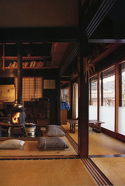 From the book Japan Country Living: Spirit, Tradition, Style by Amy Sylvester Katoh, photographs by Shin Kimura, Charles E. Tuttle Company, Rutland Vermont and Tokyo, Japan, 1993. Japanese Farmhouse, Japan Country, Japanese Style House, Traditional Japanese House, Japanese Interiors, Japanese Room, Japanese Interior Design, Stunning Interior Design, Style Living Room