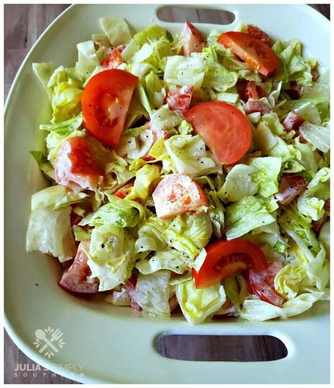 Printable recipe for an old fashioned mayonnaise salad with lettuce and tomato Romaine Lettuce Salad Recipes, Salad With Mayonnaise, Lettuce Salad Recipes, Pineapple Salad, Tomato Salad Recipes, Mayonnaise Recipe, Romaine Lettuce Salad, Salad Recipes For Dinner, Lettuce Salad