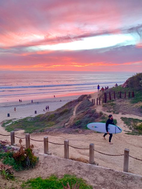 California coconut girl summer aesthetic summer night sunset pic surf pic iPhone wallpaper San Diego California Summer Aesthetic, Socal Aesthetic, Cali Aesthetic, Cali Summer, Sunshine Nature, Aesthetic California, La Summer, Summer California, California Roadtrip