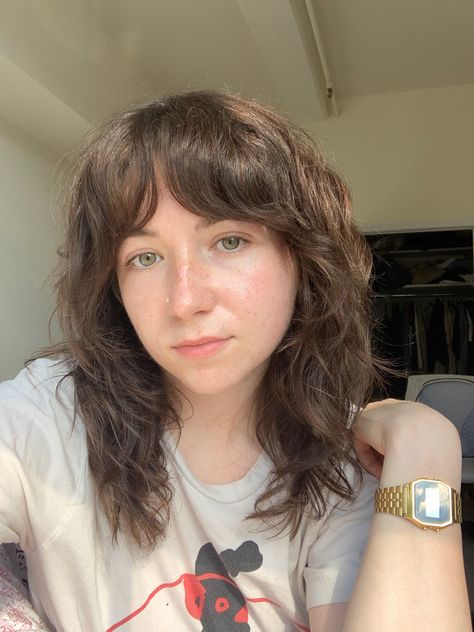 Patti Smith Haircut, 70s Shag Haircut With Bangs, Rock Girlfriend Hair, Shaggy Mullet No Bangs, Shag 90s Hair, 70 S Haircut, 70s Layered Hair With Bangs, 70s Shag Haircut Medium Curtain Bangs, Brown Hair Shag Haircut