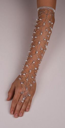 Arm Jewelry, Wedding Gloves, Crochet Clothes Patterns, Arm Cuff, Fancy Jewellery, Body Chain Jewelry, Hand Jewelry, Fantasy Jewelry, Girly Jewelry