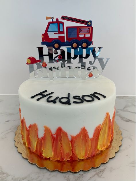 Fire Truck Birthday Cake Ideas, Fire Truck Theme Cake, Fire Truck Snack, Fire Truck Cake Ideas, Firefighter Smash Cake, Firefighter Birthday Party Cake, Fire Truck Birthday Party Ideas Cake, Firetruck Birthday Cakes, Fire Truck Smash Cake