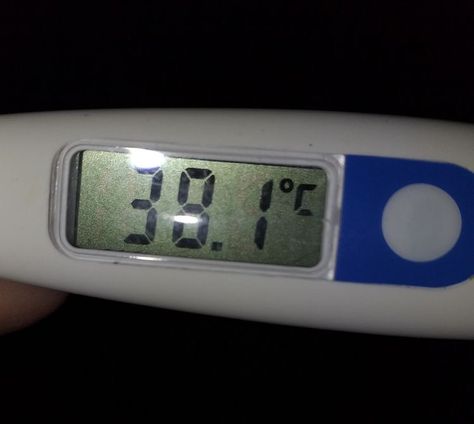 Thermometer Suhu Badan, Fake Fever Thermometer, Fever Temperature Picture, Temperature Prank, High Fever Thermometer Picture, Fever Aesthetic Sick, Hospital Admit Hand Pics, High Fever, Alcohol Aesthetic