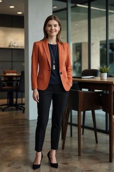 Talk Show Host Outfit, Classic Professional Outfits For Women, Jeans And Blazer Outfit Classy, Work Meeting Outfits, Timeless Outfits For Women, Preppy Work Outfits Women, Creative Professional Outfit, Womens Business Attire Professional, Woman Business Casual