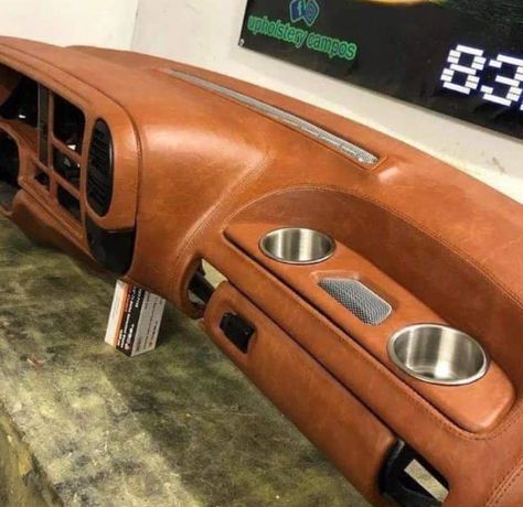 Chevy Tahoe Interior Ideas, Custom Dashboard Truck, C10 Chevy Truck Interior, Obs Chevy Interior, Custom Interior Car, Custom Truck Interior, Truck Interior Ideas, Chevy Tahoe Interior, 147 Fiat