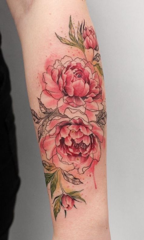 Pink Chrysanthemum Tattoo, Peony Tattoo Color, Watercolor Tattoo Sleeve, Red Flower Tattoos, Peony Tattoo, Watercolor Tattoo Flower, Geniale Tattoos, Peonies Tattoo, Hand Tattoos For Women